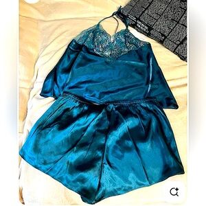 Peacock Teal Satin Sleepwear Set - like new, size M